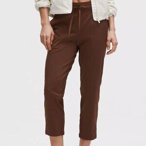 Lululemon Dance Studio Mid-Rise Cropped Pant Size 4 NWT 25 "